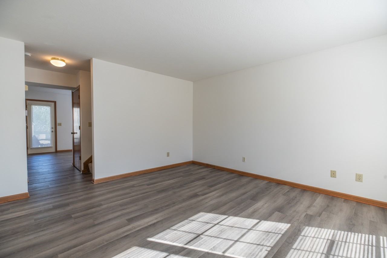 240 Richards Dr #1 - Photo 7 of 42