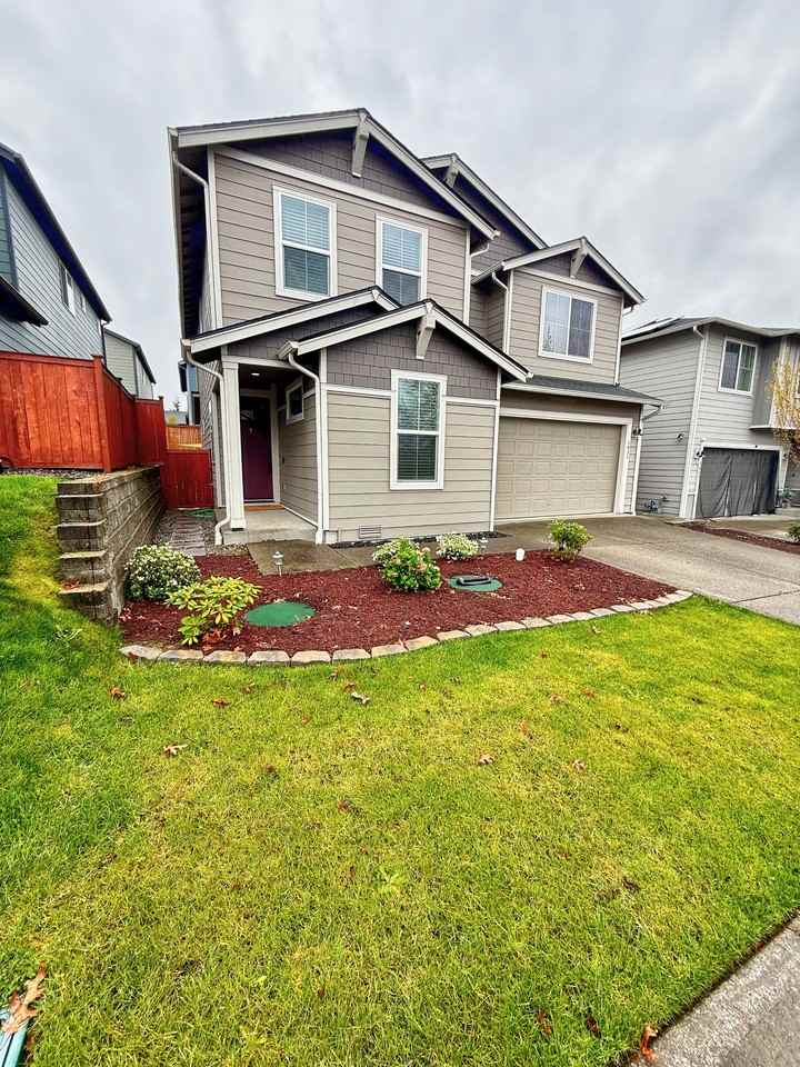 Oak Ave Ne #1 - Photo 2 of 32