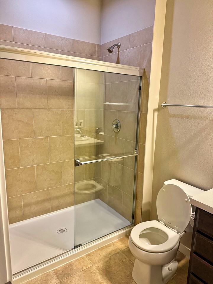 Oak Ave Ne #1 - Photo 7 of 32