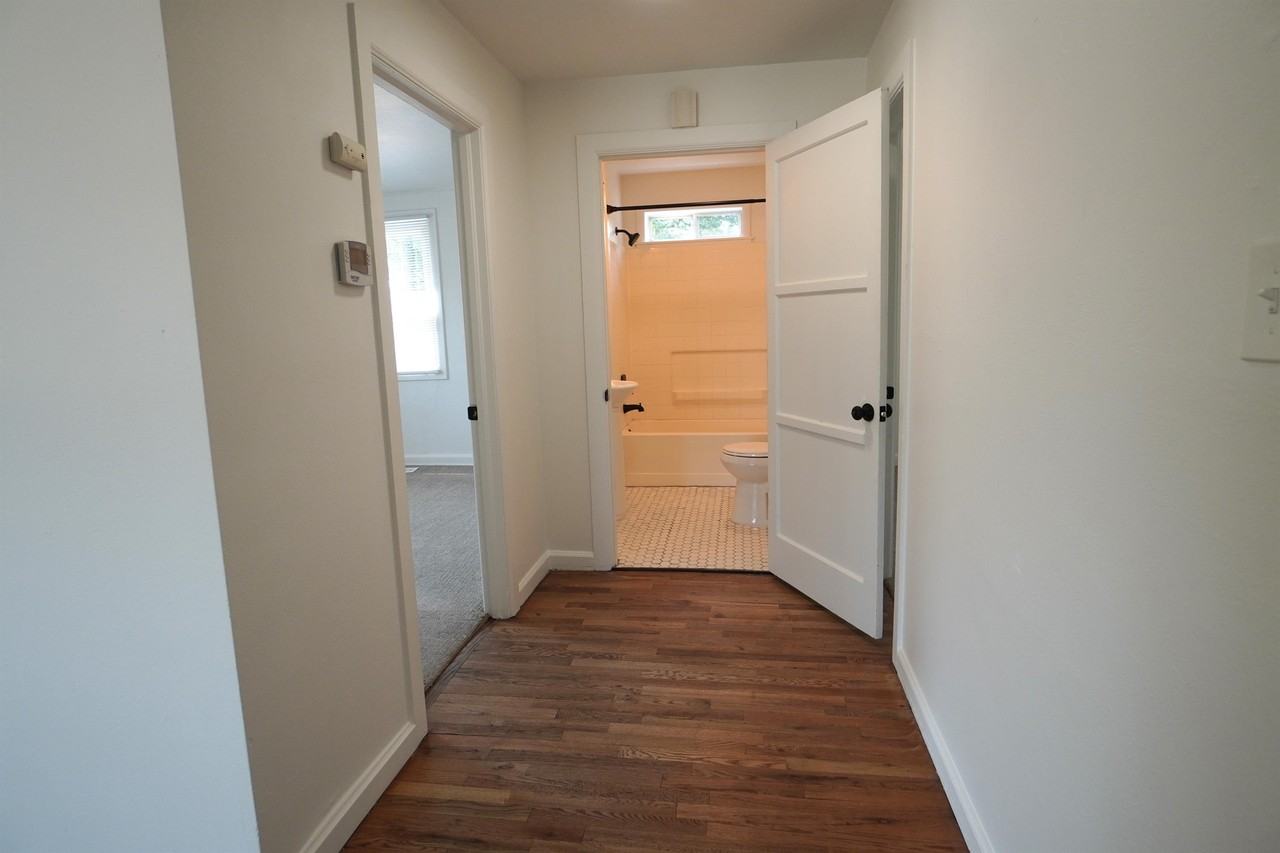 4213 W Clark St #1 - Photo 7 of 18