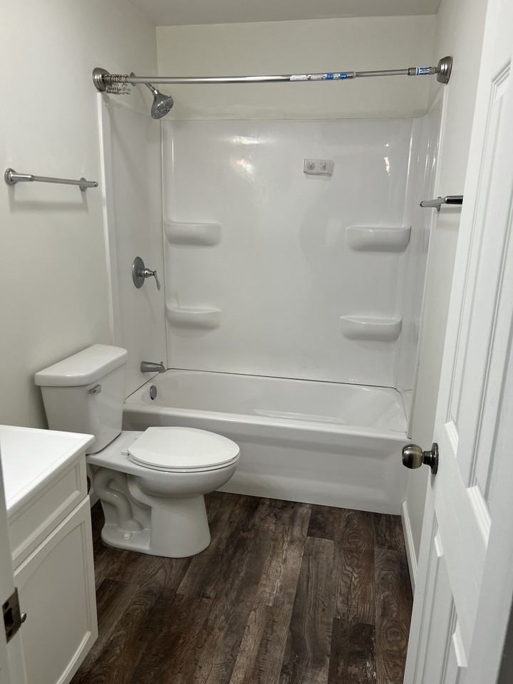 301 W Maple St Apt 1d #1D - Photo 5 of 7