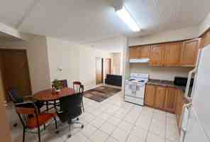 featured image of 253 - 253 Lester Street #2