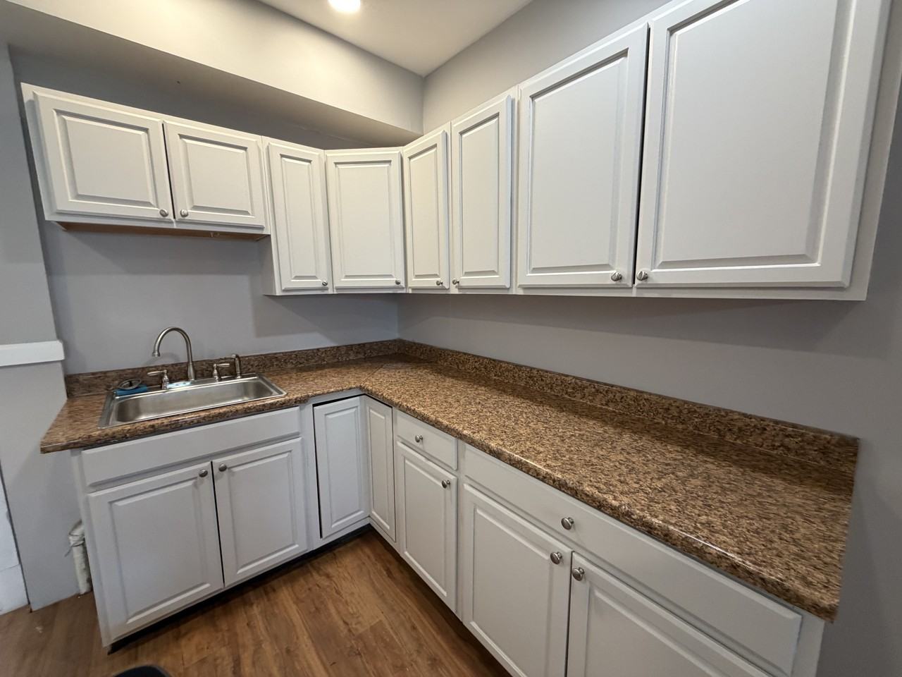 563 Congress St - Photo 2 of 17