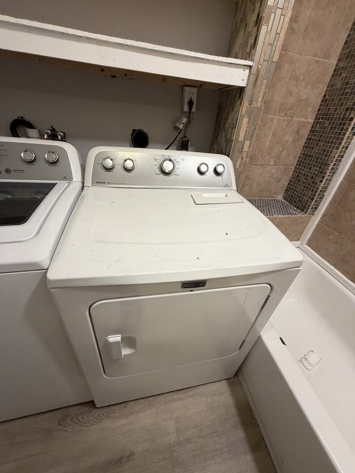 563 Congress St - Photo 5 of 17