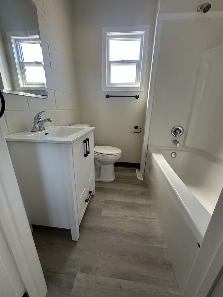 4300 47th Ave #2FURNISHED - Photo 4 of 7