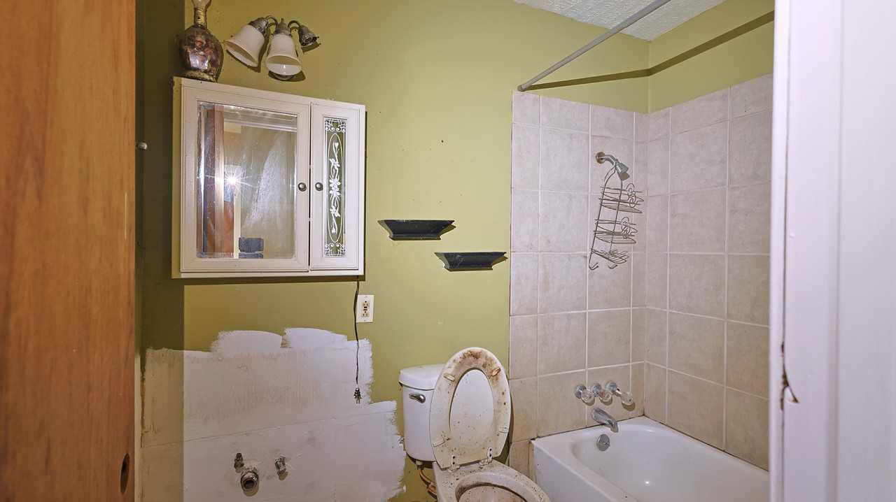 6605 George Washington Dr #1 - Photo 7 of 24