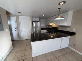 featured image of 460 Elm St #3