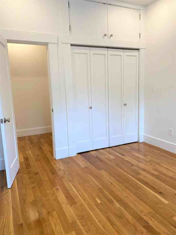 32 Robinwood Ave #8 - Photo 6 of 11