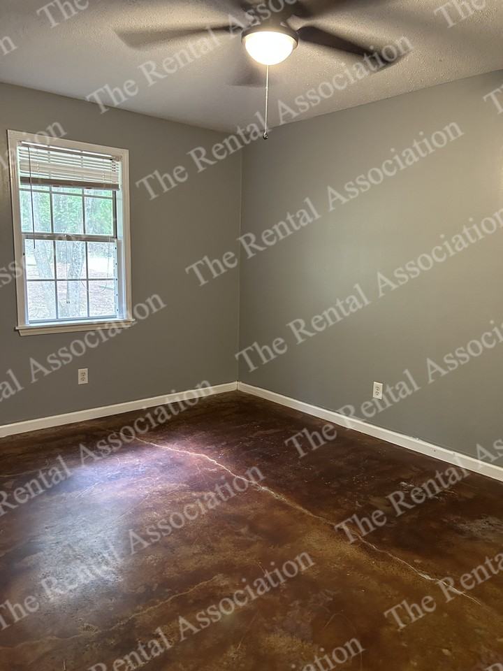 207 S Maple St #1 - Photo 3 of 12