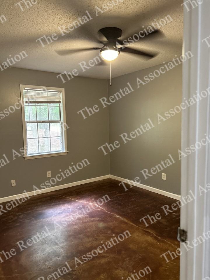 207 S Maple St #1 - Photo 4 of 12