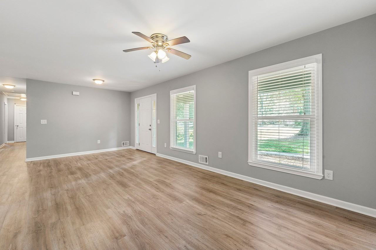 1300 Milstead Ave Ne #1 - Photo 4 of 26