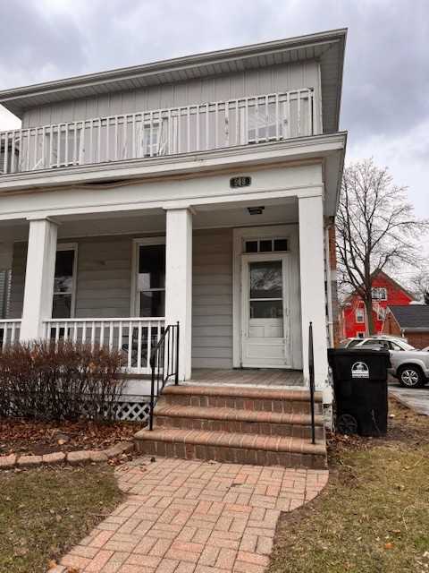 908 Main St #1 - Photo 2 of 11