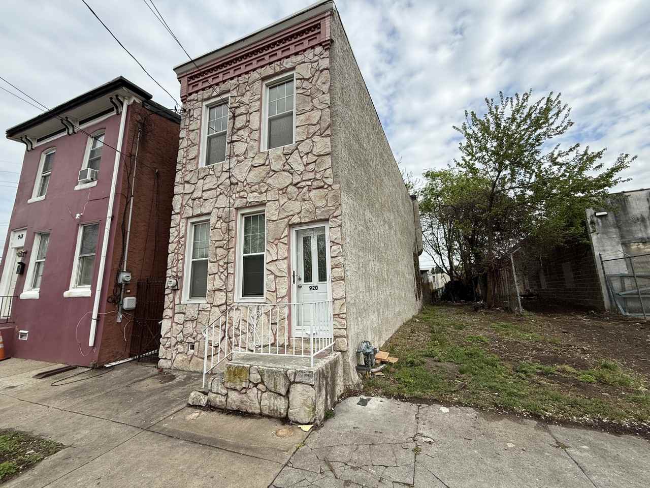 920 Newton Ave #1 - Photo 2 of 16
