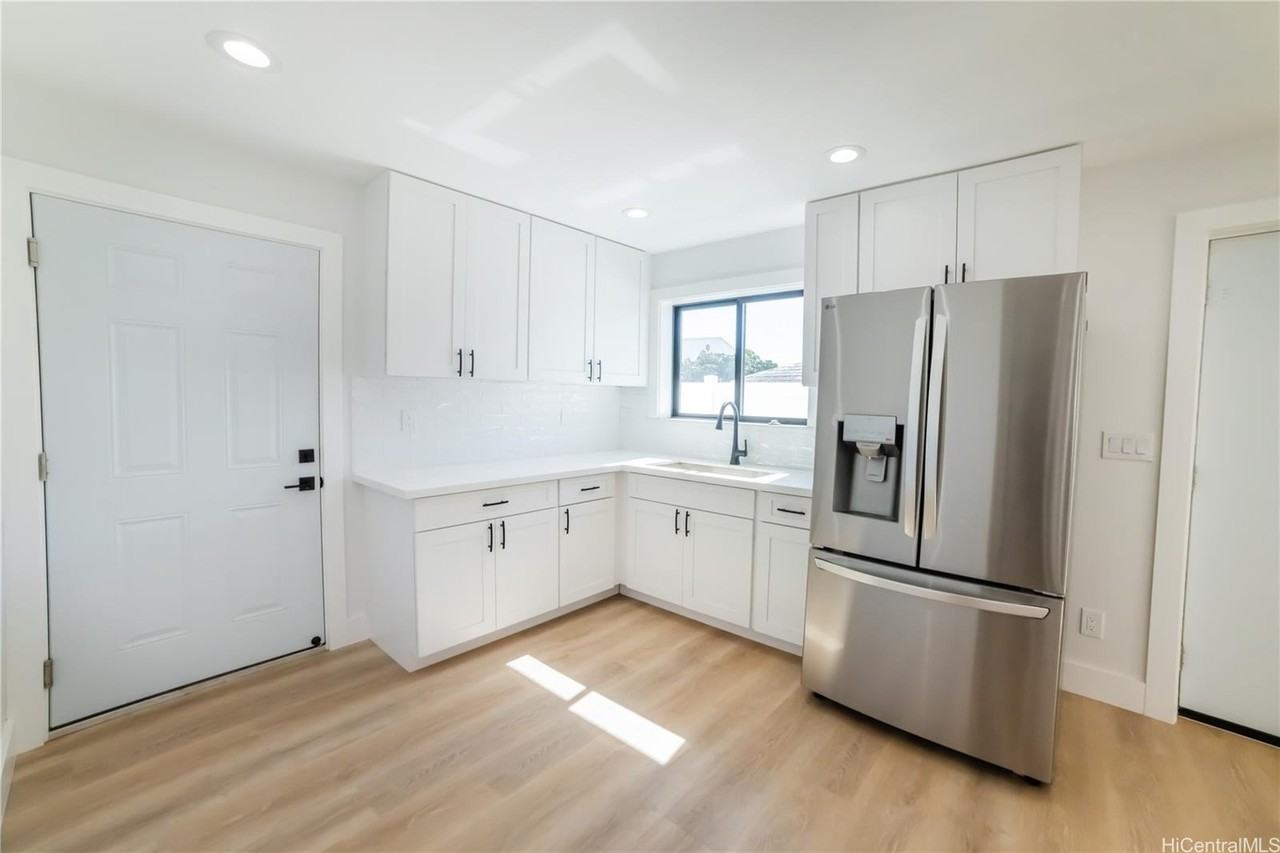 1091 Puu Alani Way #1 - Photo 3 of 22