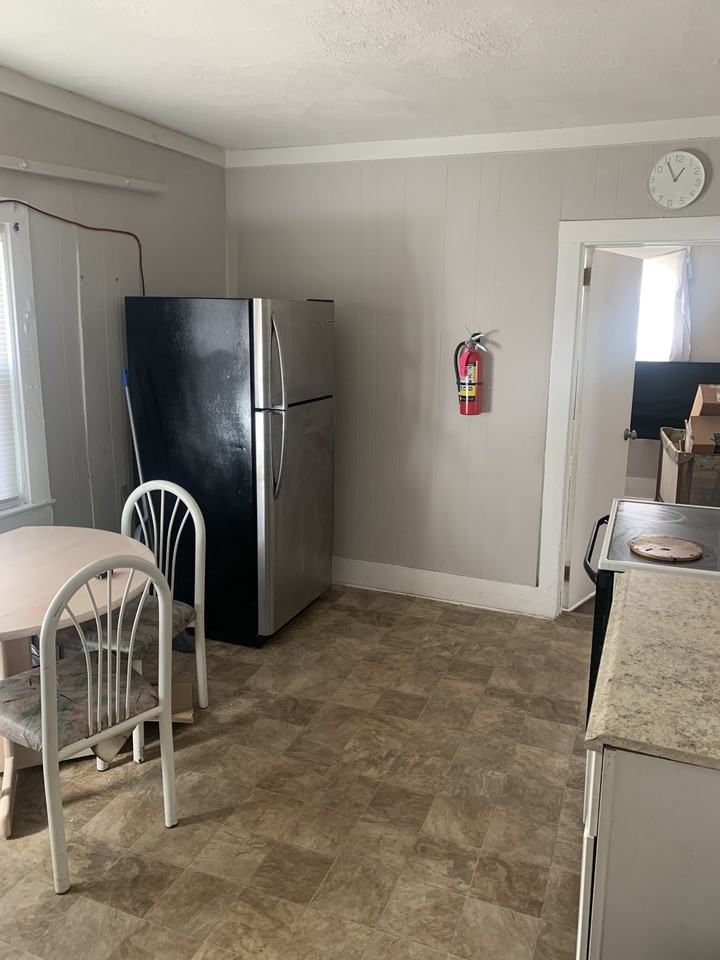 8 Warren St #3 - Photo 3 of 3