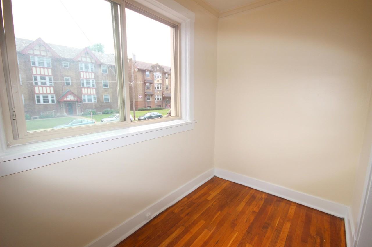 5625 HOBART STREETAPT A-12 #A12 - Photo 2 of 9