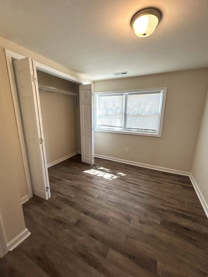 2405 Bay St #13 - Photo 2 of 6