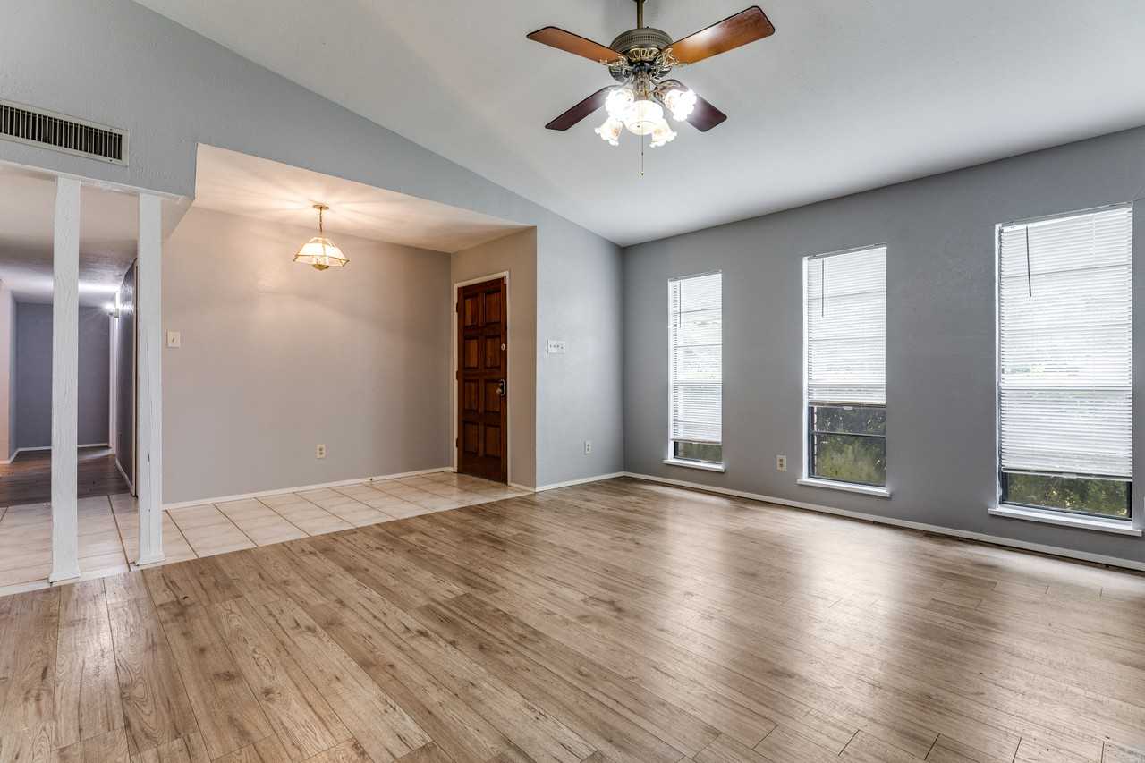 7504 Portman Ave #1 - Photo 3 of 12
