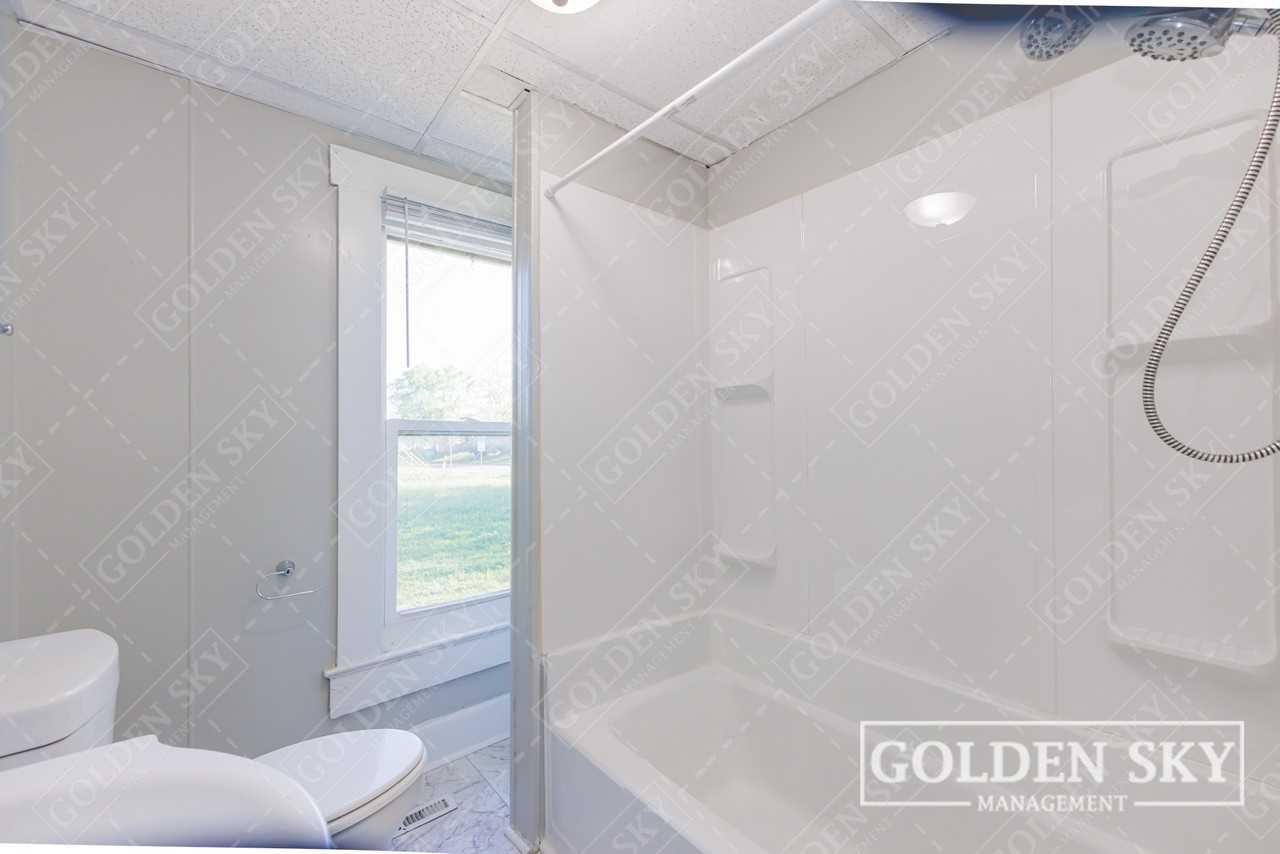 2207 South Walnut Street - 1Unit 1 #1 - Photo 6 of 9