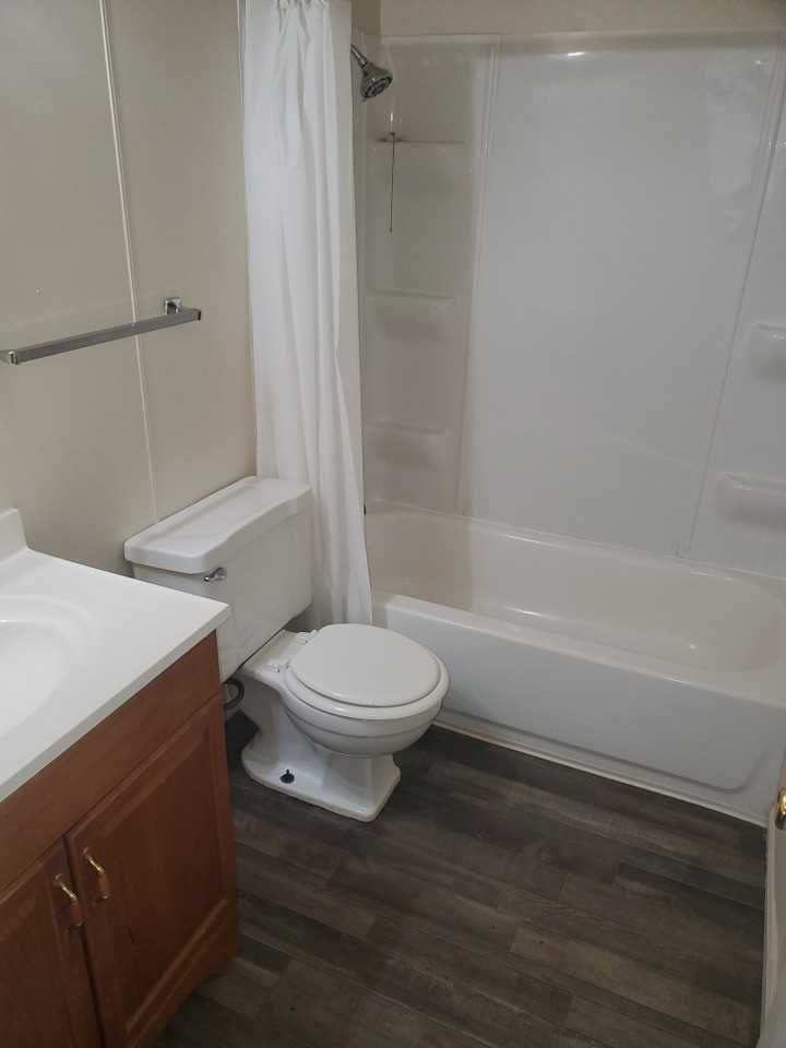 1308 E 12th St #1C - Photo 6 of 12