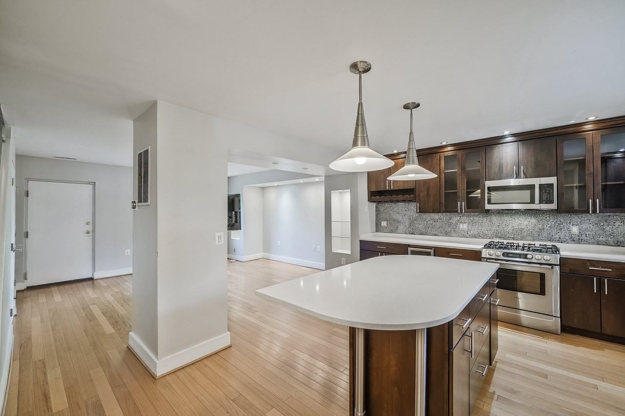 1339 Riggs St Nw #1 - Photo 6 of 41