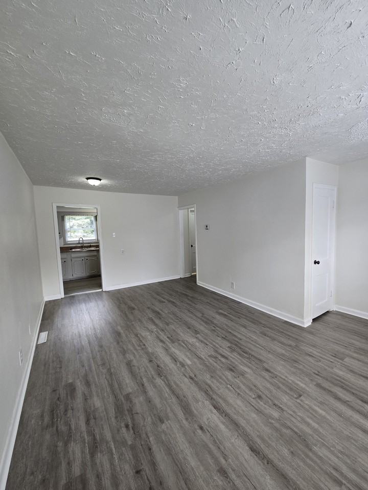 1040 N Volutsia Ave #1 - Photo 5 of 25