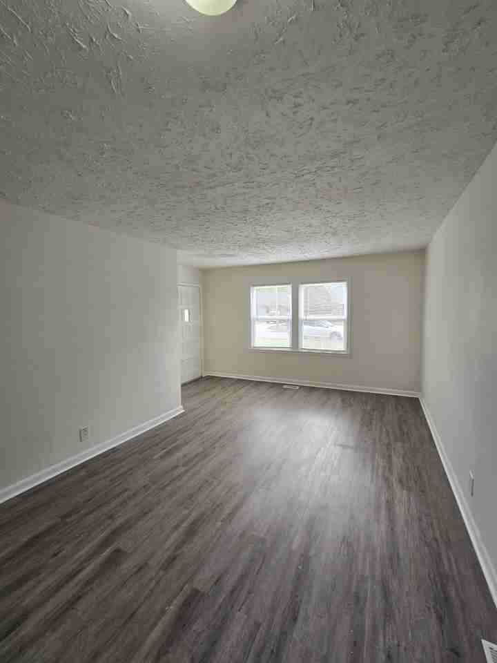 1040 N Volutsia Ave #1 - Photo 6 of 25