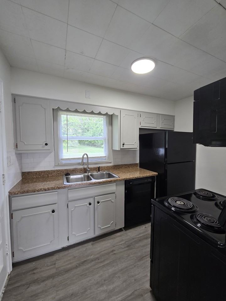 1040 N Volutsia Ave #1 - Photo 7 of 25