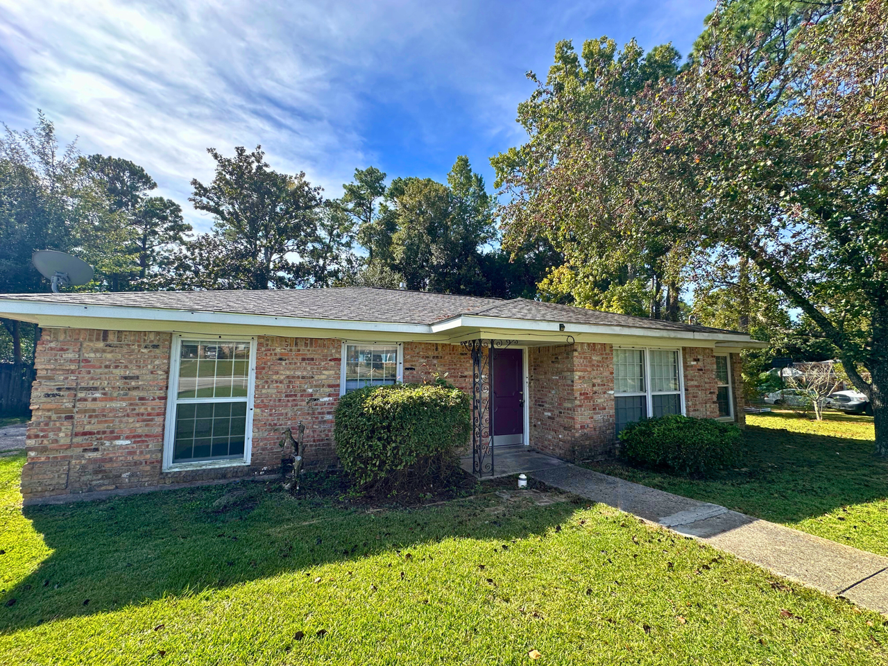 110 Windsor Dr - Photo 3 of 29