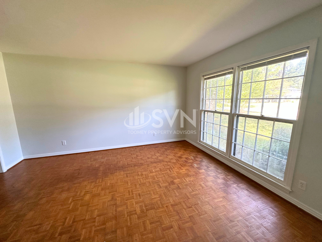 110 Windsor Dr - Photo 5 of 29