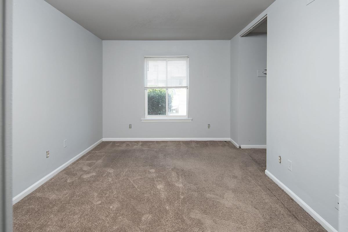 825 Farmhurst Dr - Photo 2 of 50