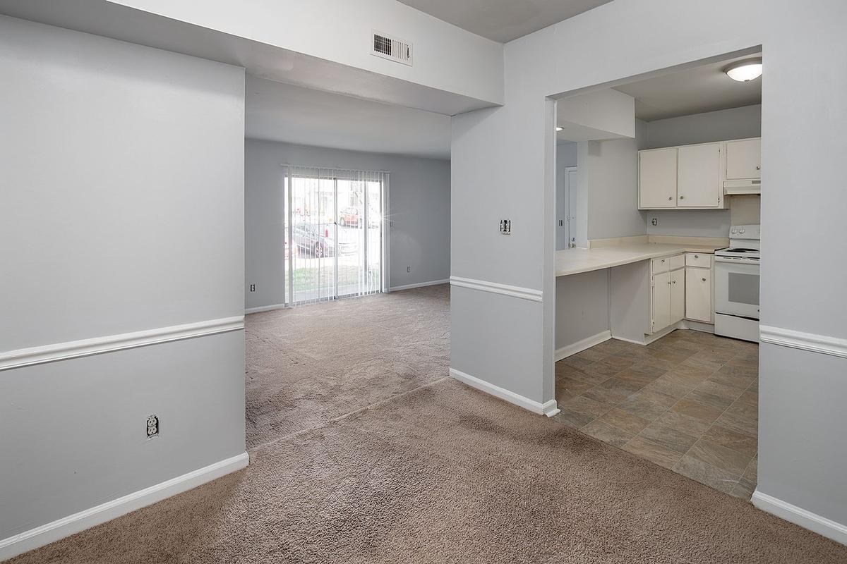 825 Farmhurst Dr - Photo 4 of 50
