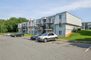 825 Farmhurst Dr - Photo 1 of 1