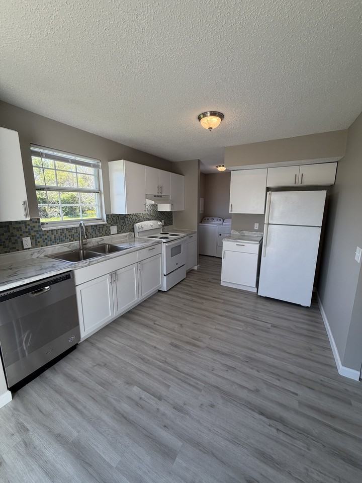 1909 E Florida Ave #A - Photo 5 of 21