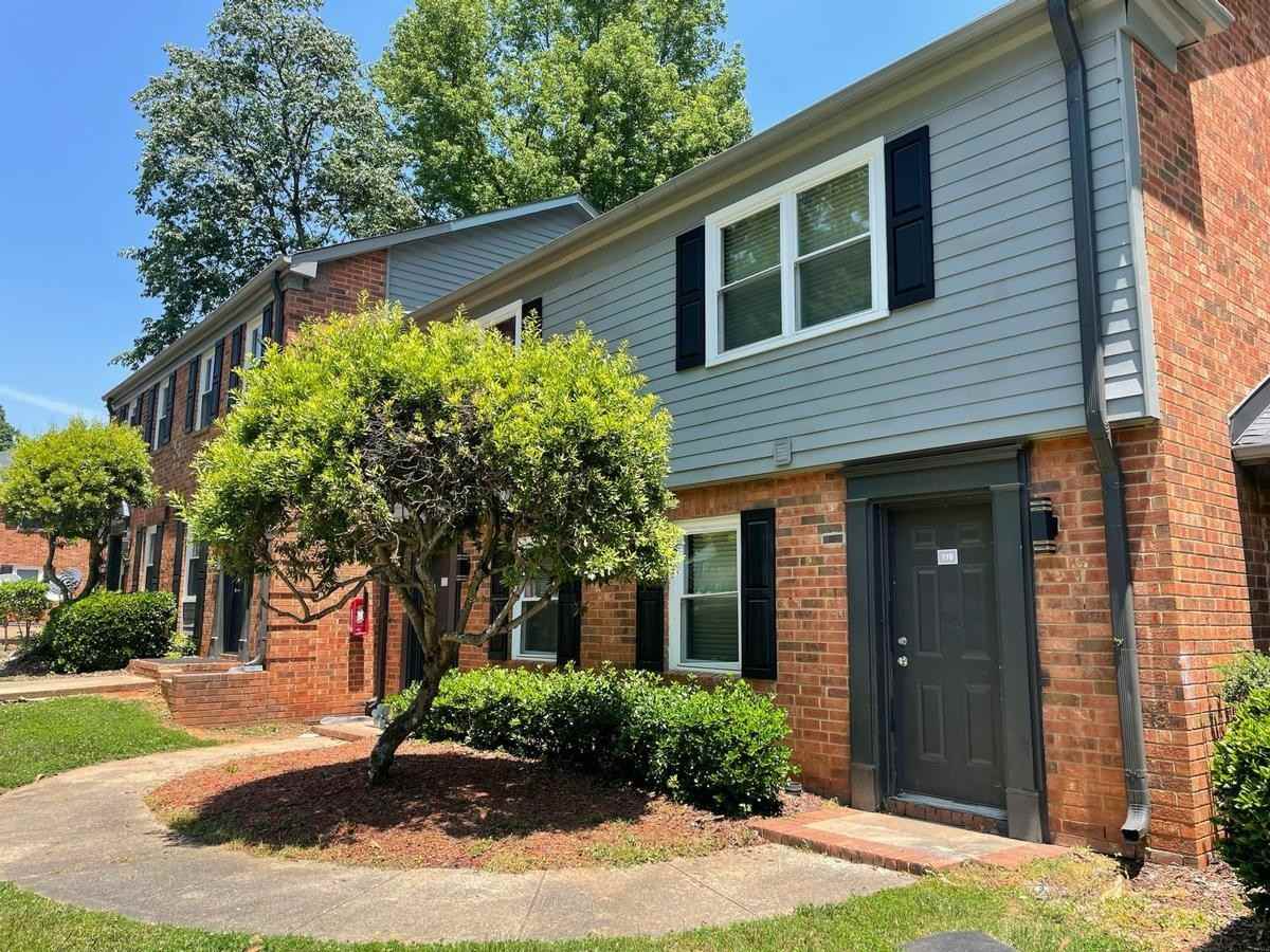 180 Park Fairfax Dr - Photo 5 of 7