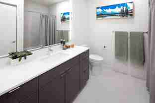 3956 N Vancouver Ave - Photo 1 of 1