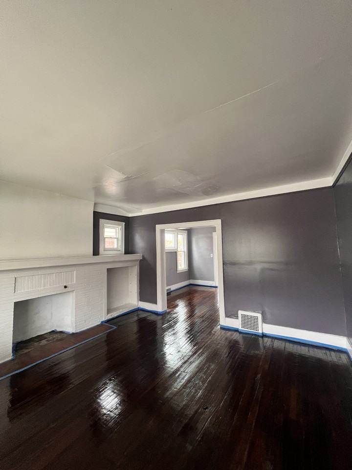 3259 W Philadelphia St #1 - Photo 3 of 21