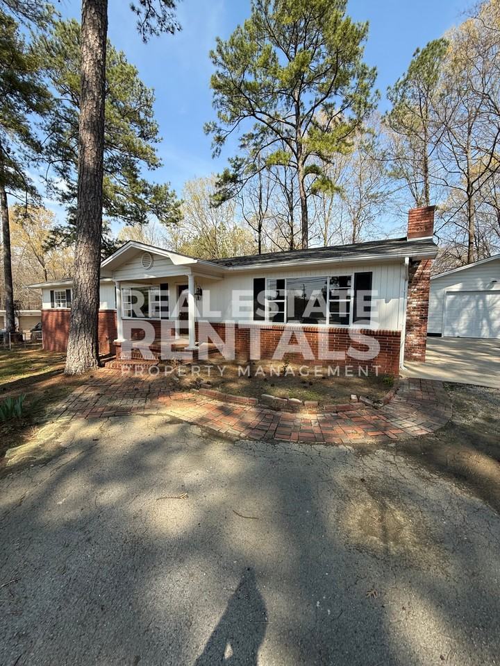 688 Sutton Bridge Rd #1 - Photo 2 of 13