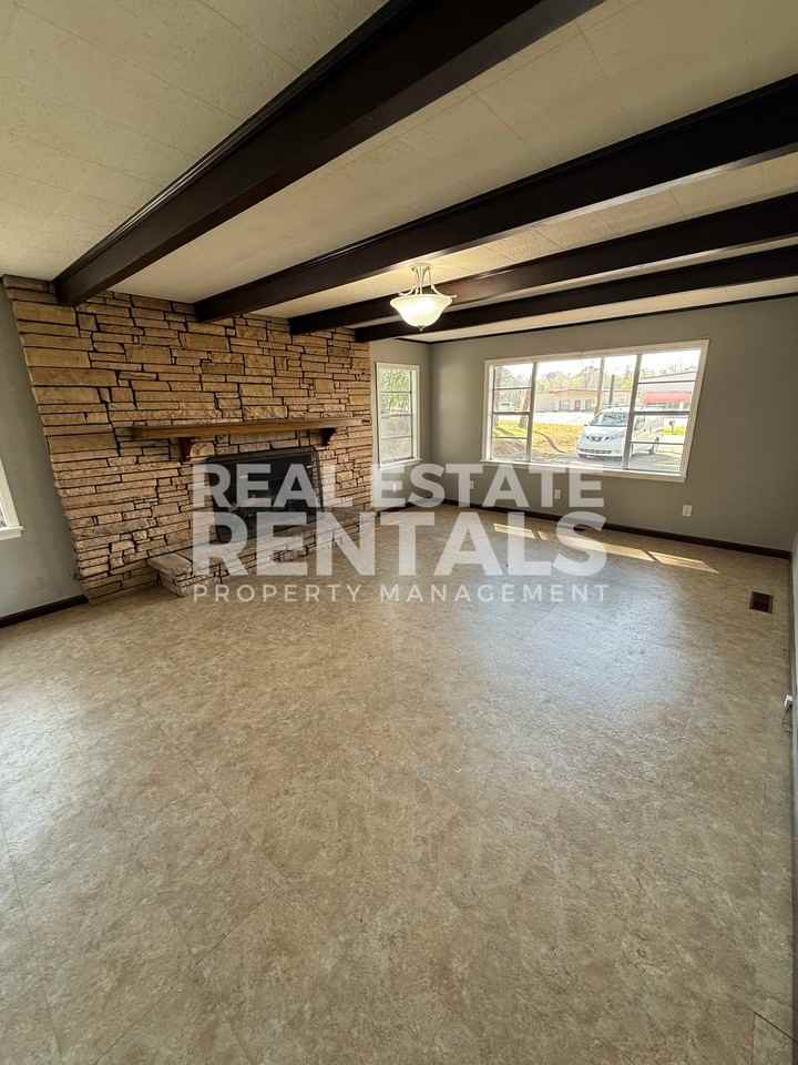 688 Sutton Bridge Rd #1 - Photo 5 of 13