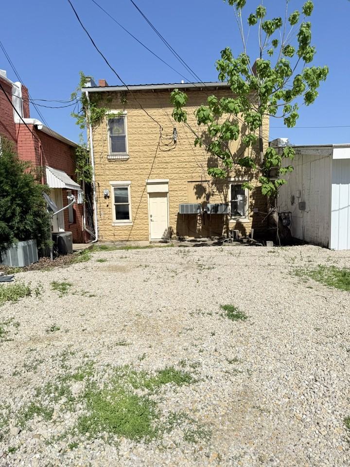 110 S Smith St #A - Photo 7 of 7