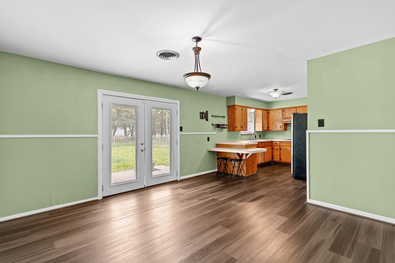 326 S Barbara St #1 - Photo 3 of 20