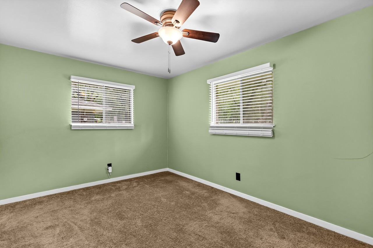 326 S Barbara St #1 - Photo 5 of 20