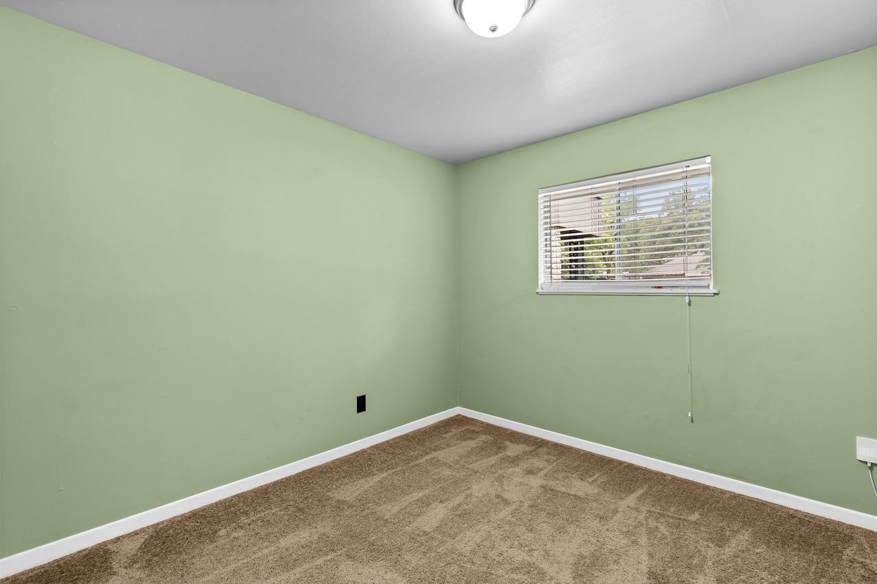 326 S Barbara St #1 - Photo 6 of 20