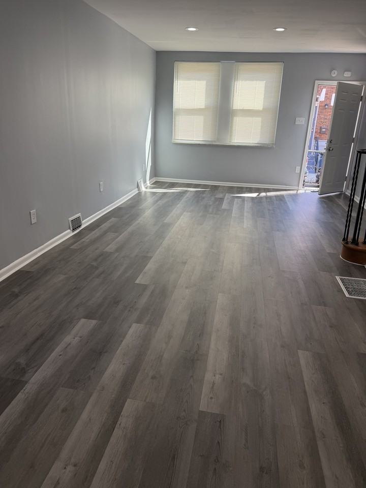 2225 Mcclellan St #1 - Photo 4 of 11