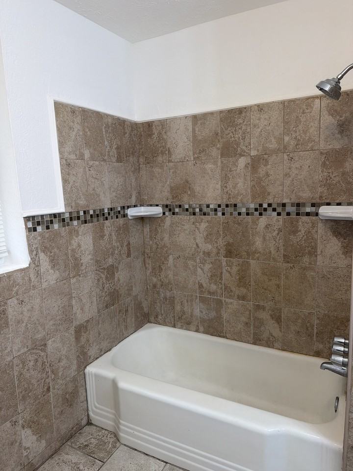 2225 Mcclellan St #1 - Photo 7 of 11