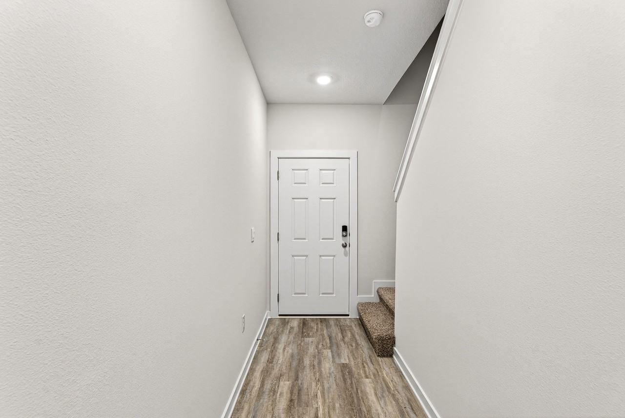 51 S Main Deck Dr #1 - Photo 4 of 28