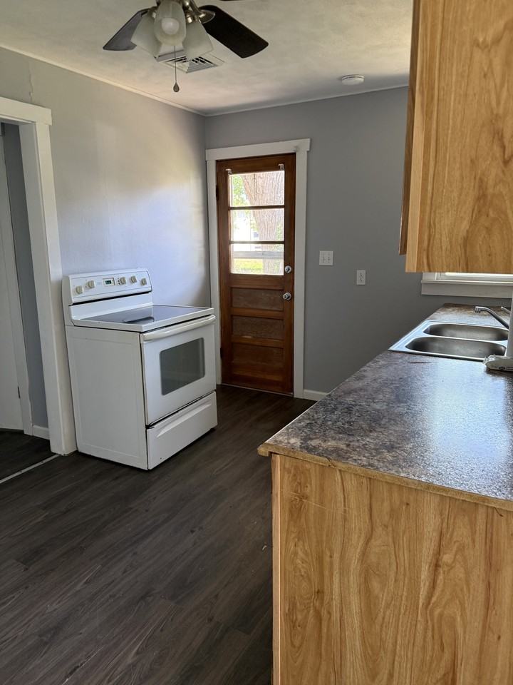 153 Virginia St #1 - Photo 2 of 15