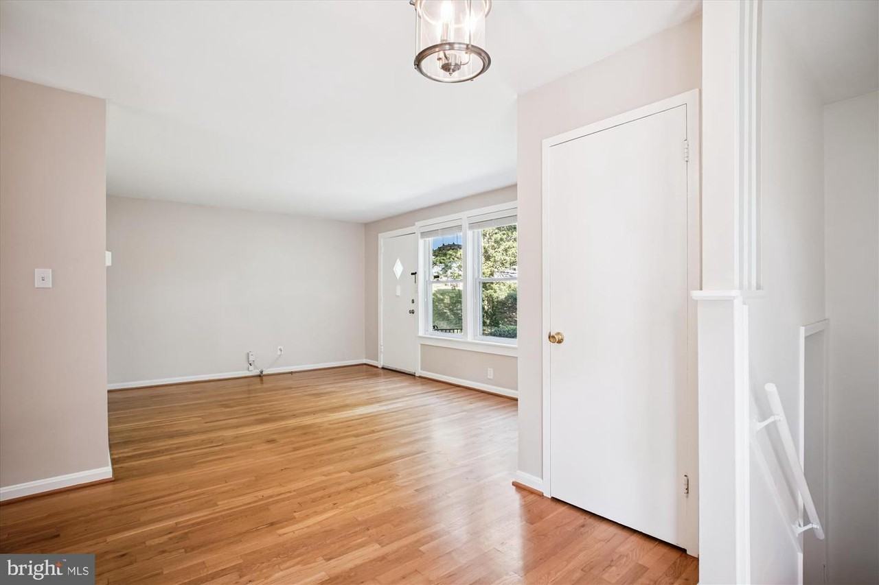 6202 Bren Mar Dr #1 - Photo 7 of 40