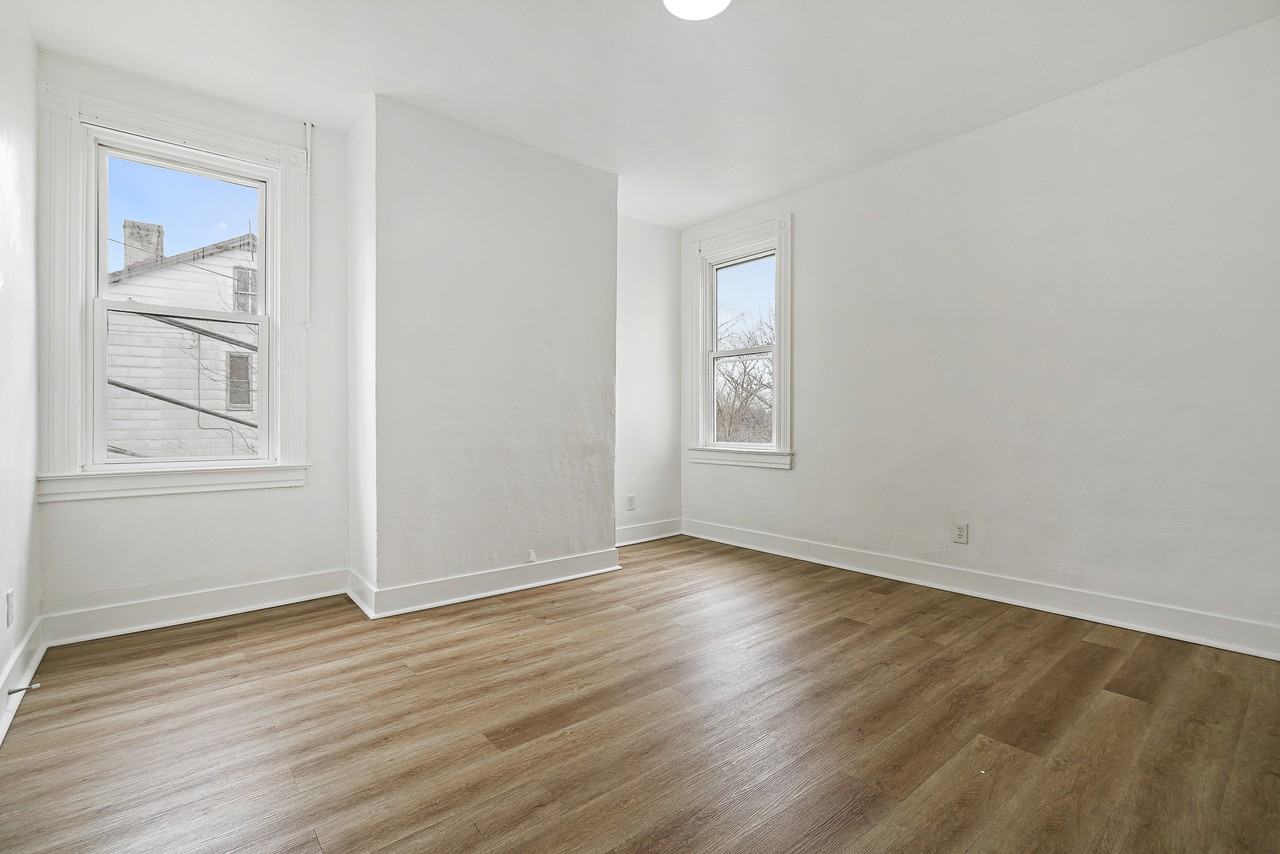 198 Oneida St #1 - Photo 7 of 25