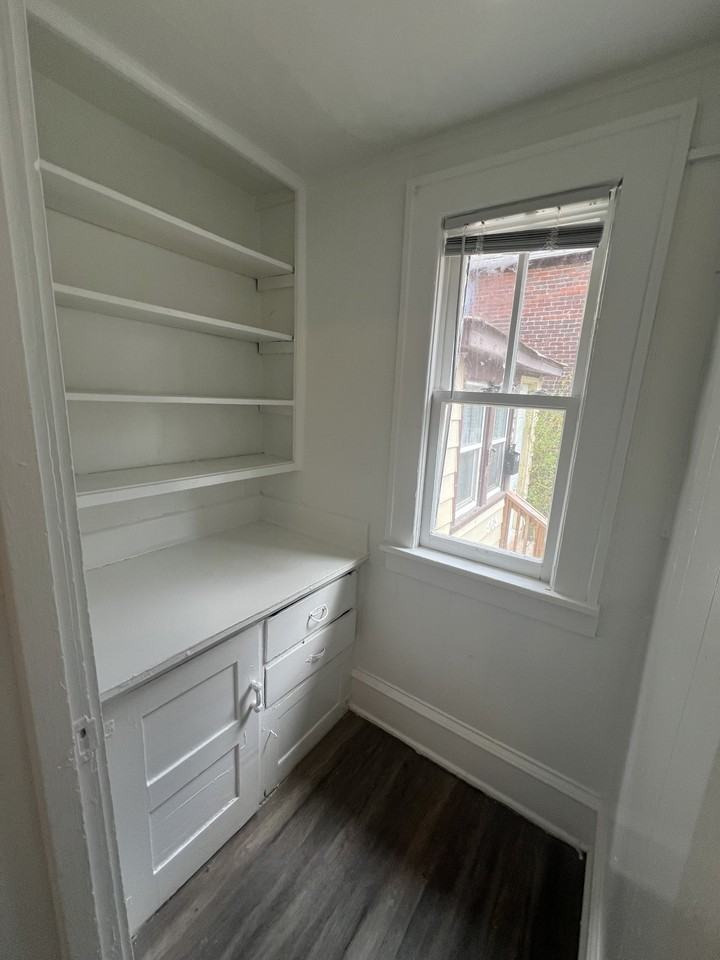 571 Charles Ave #1 - Photo 3 of 8